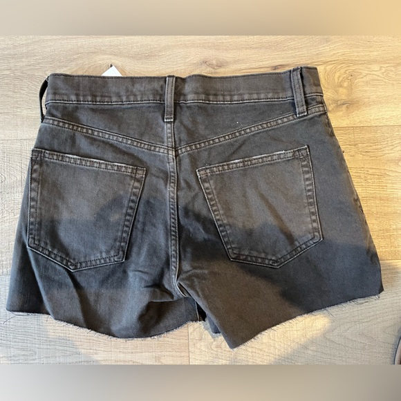 Gap Low Stride Shorts 2/26R - Picture 3 of 4